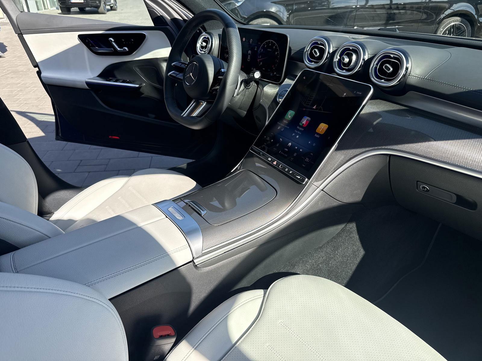 MERCEDES-BENZ Clasa C 300 4MATIC Limuzina