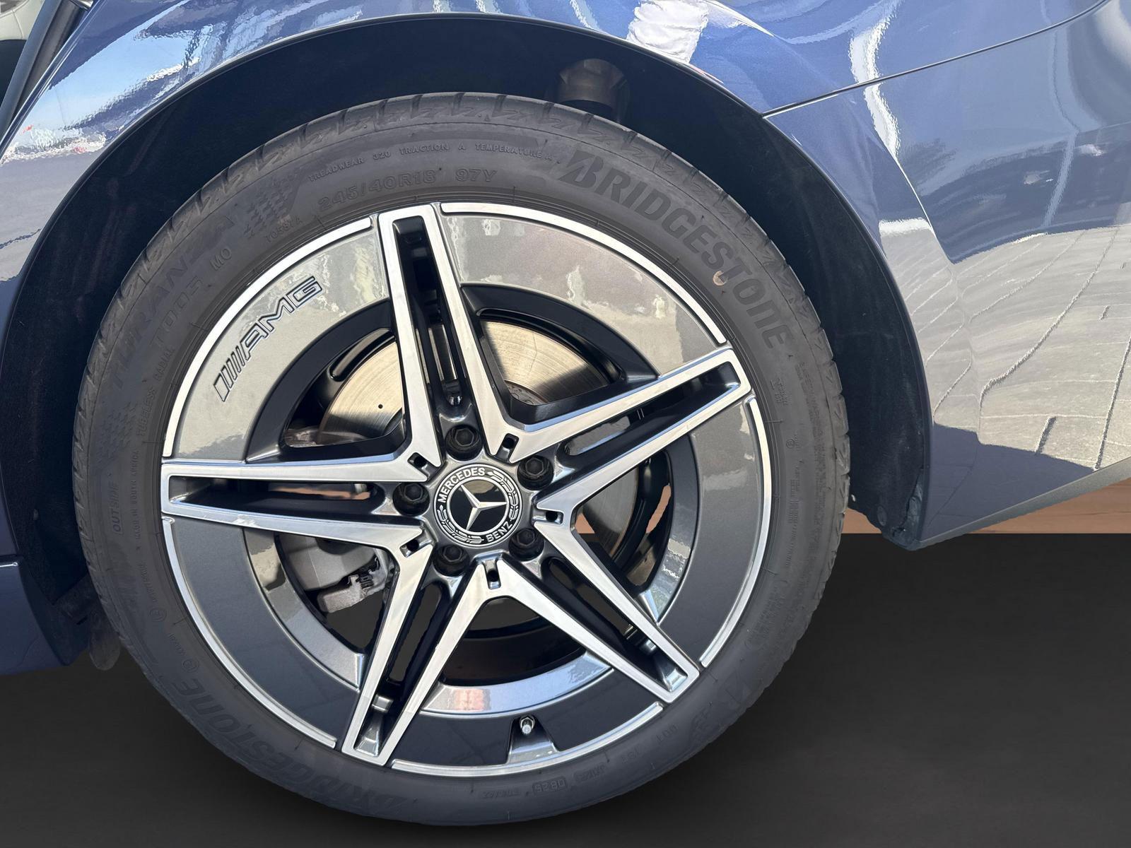 MERCEDES-BENZ Clasa C 300 4MATIC Limuzina