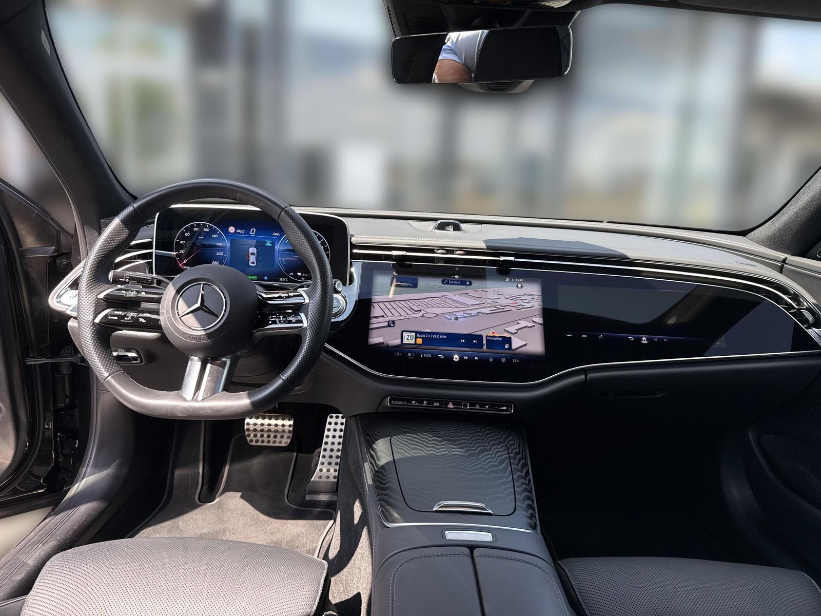 MERCEDES-BENZ Clasa E 300 e 4MATIC Limuzina cu tehnologie EQ hybrid