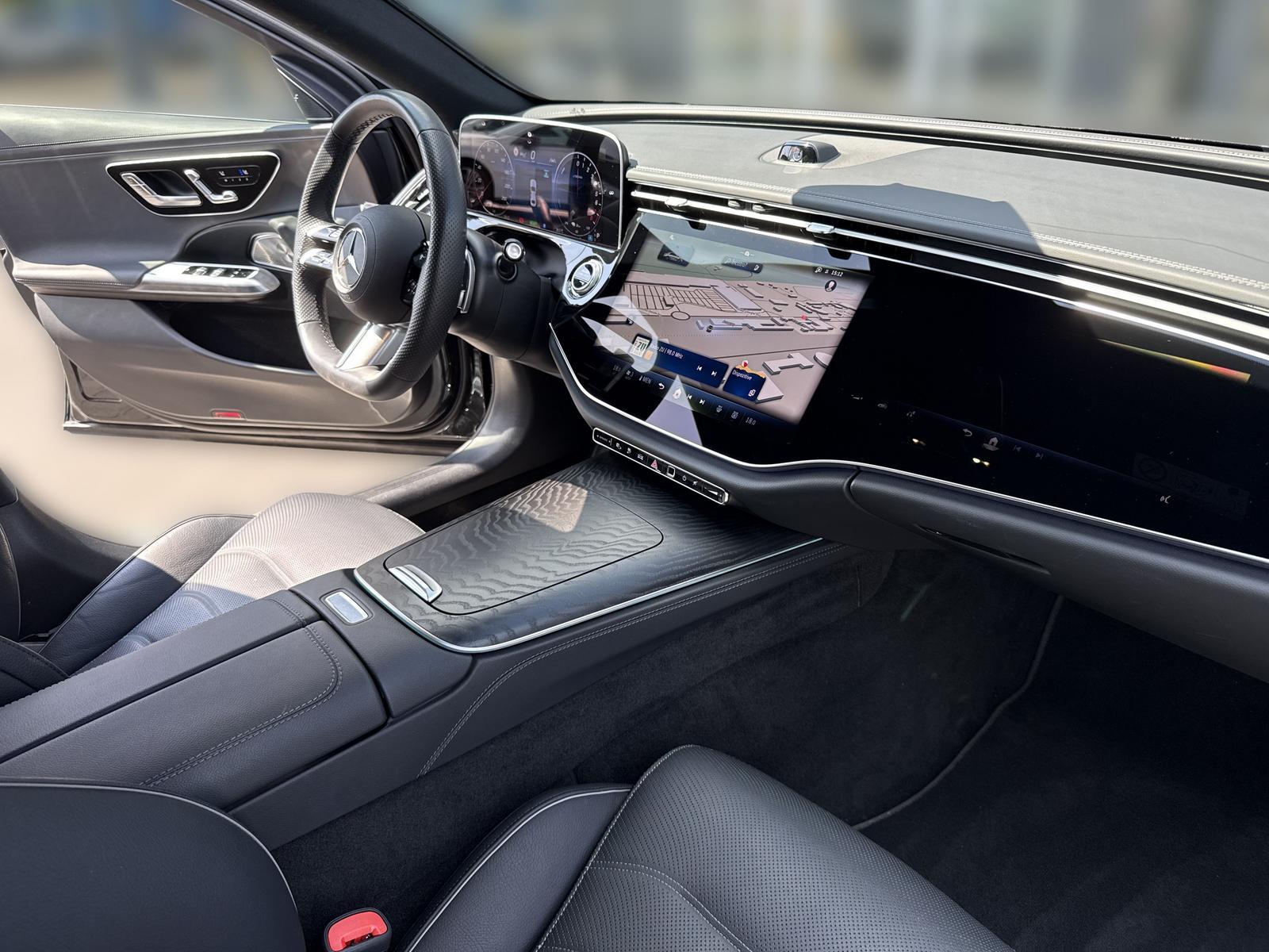 MERCEDES-BENZ Clasa E 300 e 4MATIC Limuzina cu tehnologie EQ hybrid