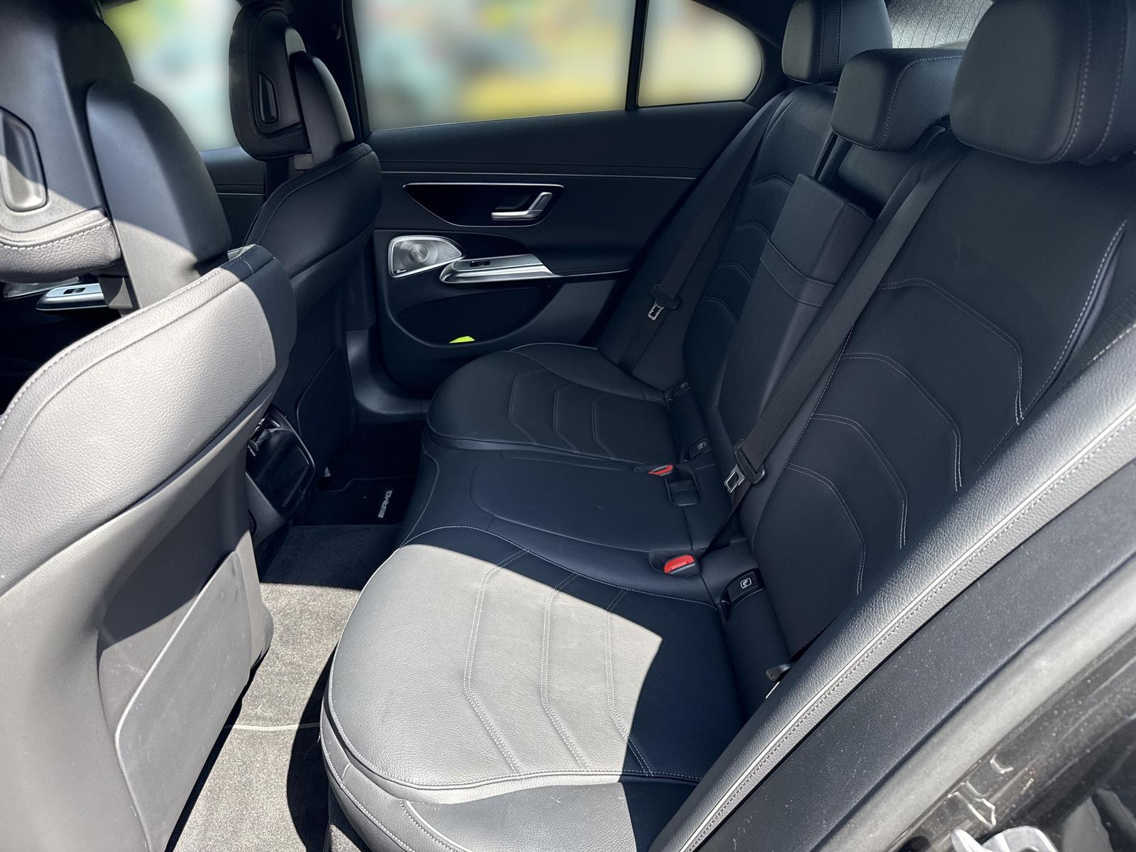 MERCEDES-BENZ Clasa E 300 e 4MATIC Limuzina cu tehnologie EQ hybrid