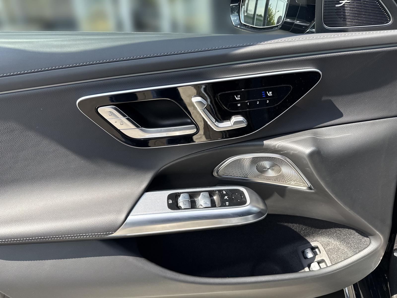 MERCEDES-BENZ Clasa E 300 e 4MATIC Limuzina cu tehnologie EQ hybrid