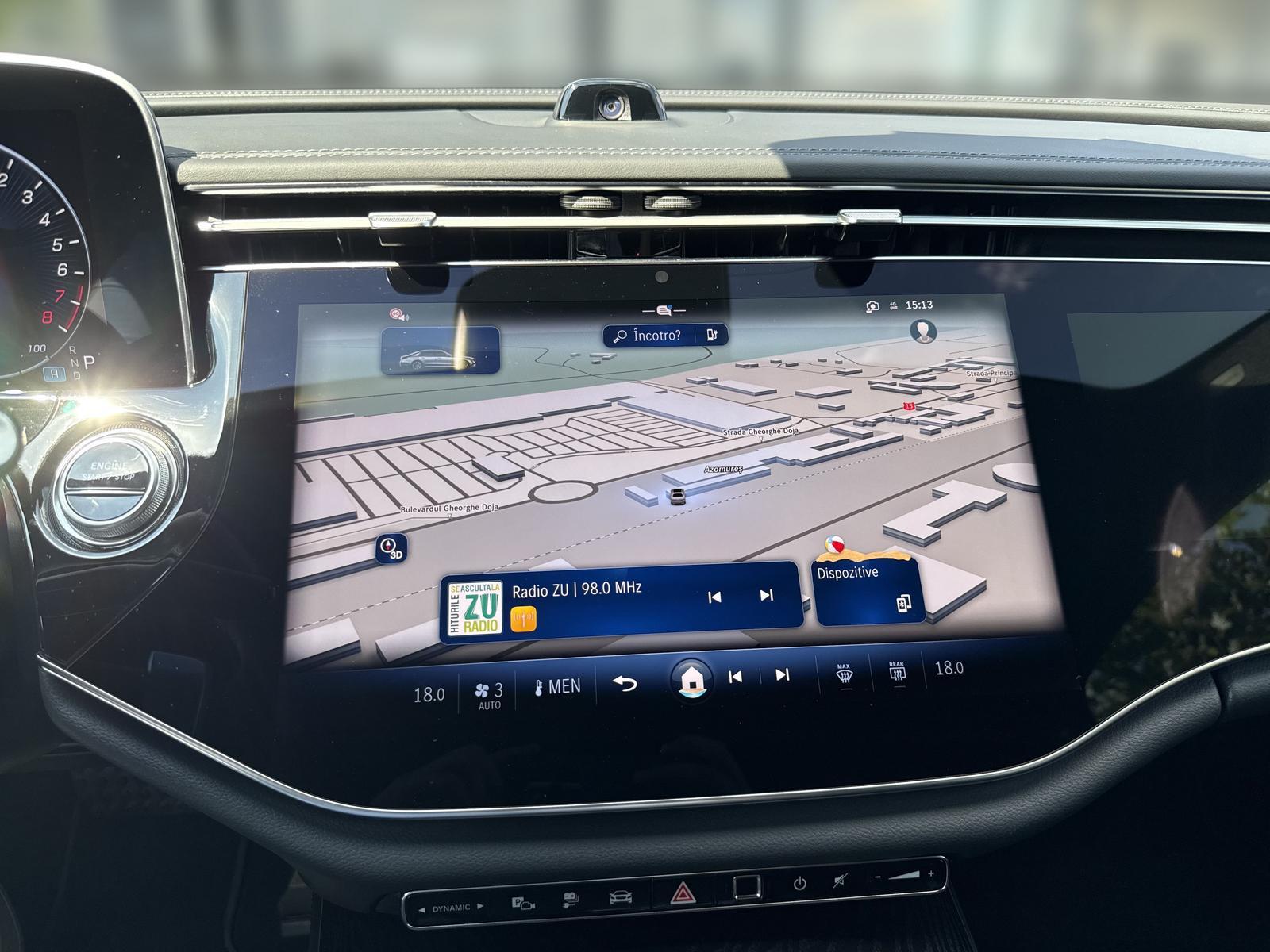 MERCEDES-BENZ Clasa E 300 e 4MATIC Limuzina cu tehnologie EQ hybrid