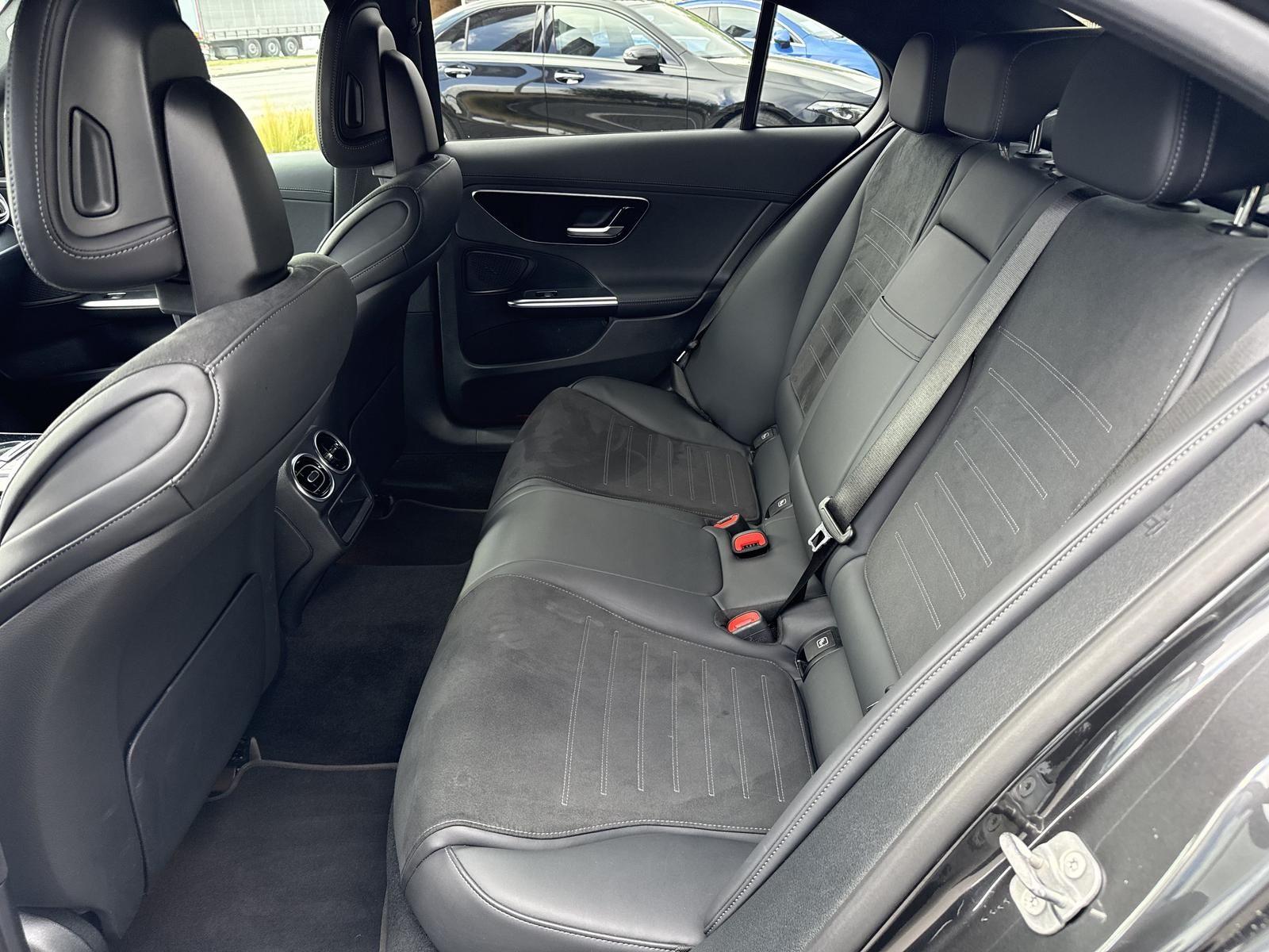 MERCEDES-BENZ Clasa C 300 4MATIC Limuzina
