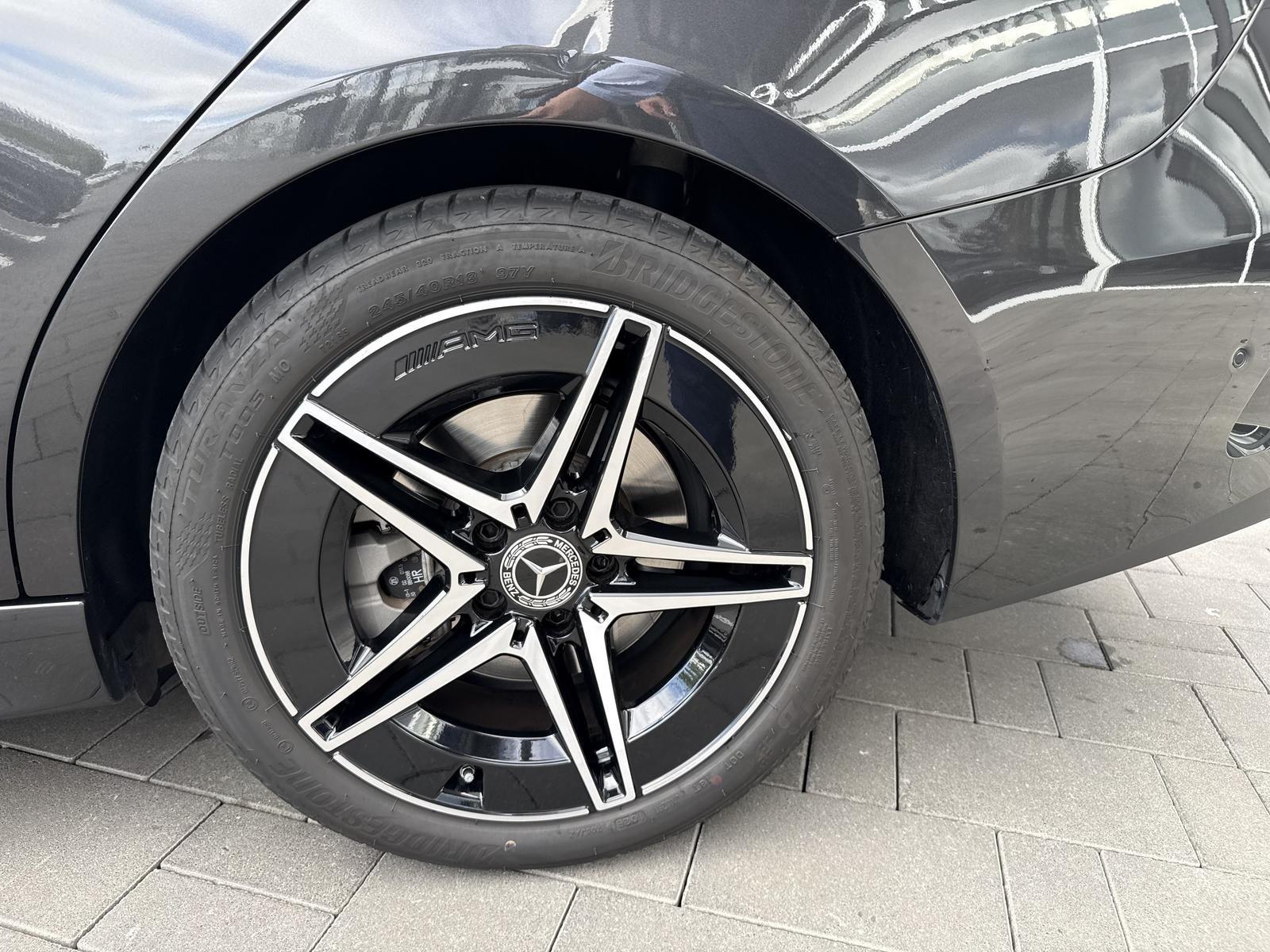 MERCEDES-BENZ Clasa C 300 4MATIC Limuzina
