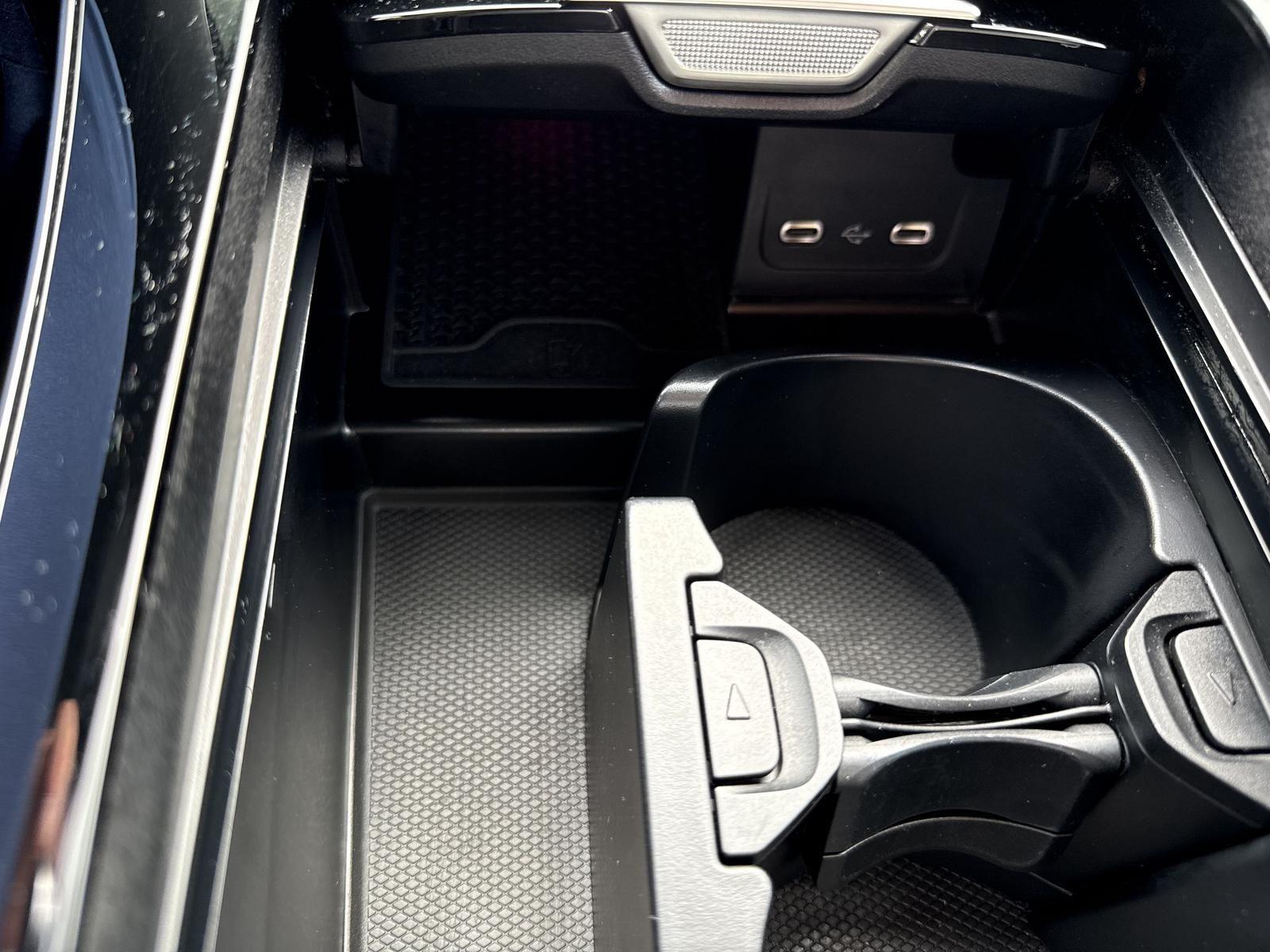 MERCEDES-BENZ Clasa C 300 4MATIC Limuzina