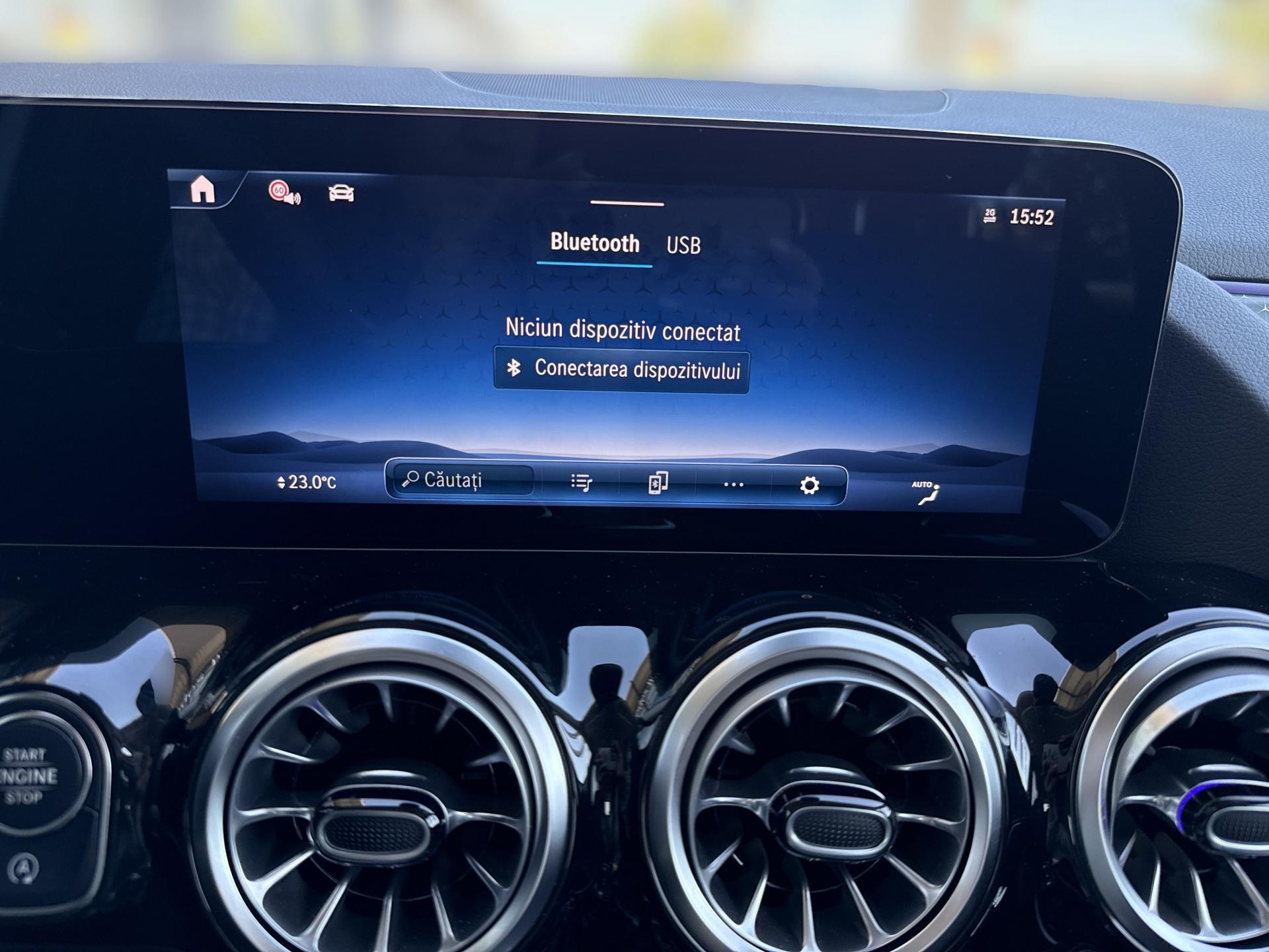 MERCEDES-BENZ GLA 180 d