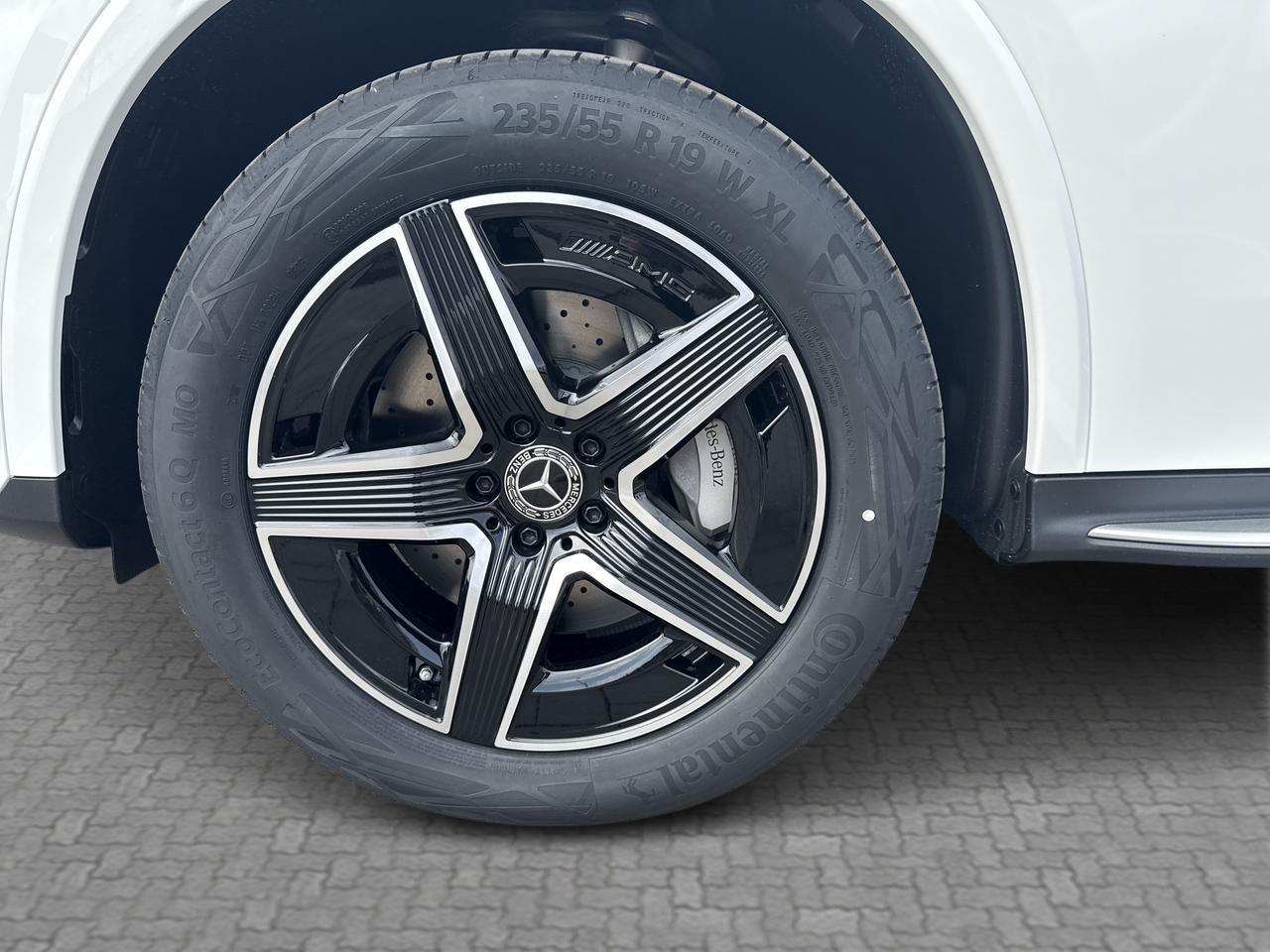 MERCEDES-BENZ GLC 300 e 4MATIC Coupé with EQ Hybrid Technology