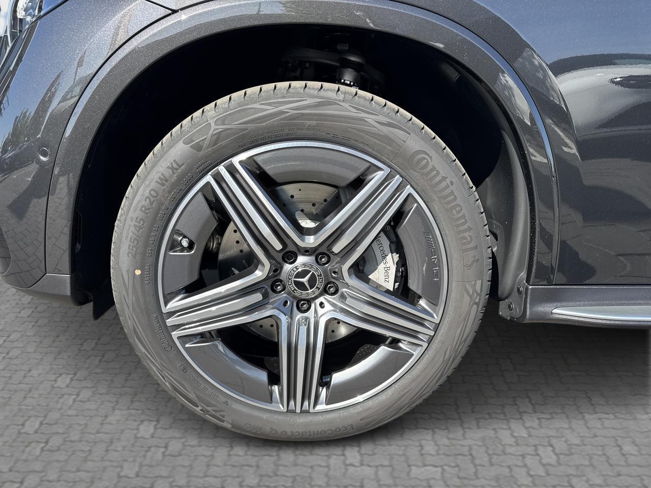 MERCEDES-BENZ GLC 300 e 4MATIC Coupé with EQ Hybrid Technology